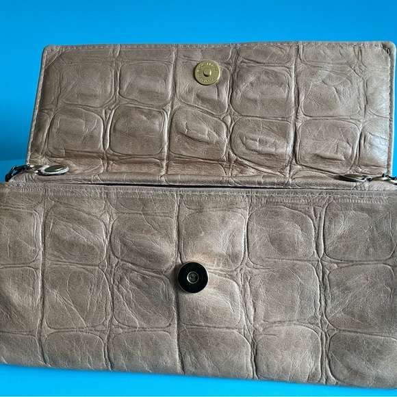 Vintage Leather Clutch - Picture 3 of 4